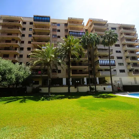 Canarias Vista Piscina Orangecosta * Benicassim